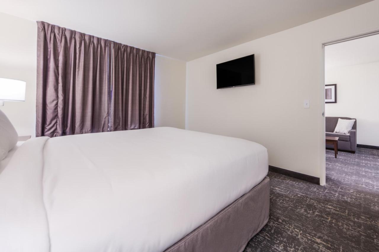 Cobblestone Inn & Suites-Fremont Exteriör bild