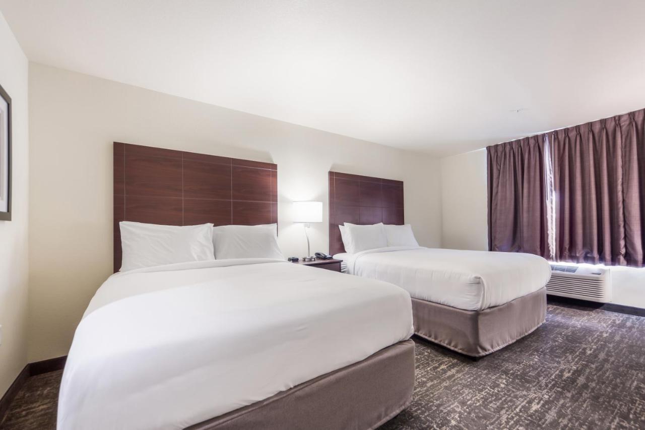 Cobblestone Inn & Suites-Fremont Exteriör bild