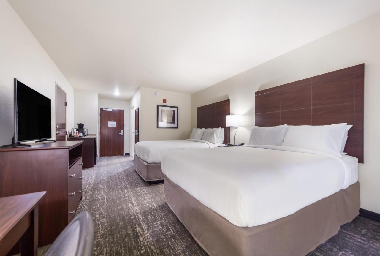 Cobblestone Inn & Suites-Fremont Exteriör bild