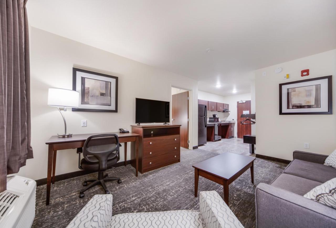 Cobblestone Inn & Suites-Fremont Exteriör bild